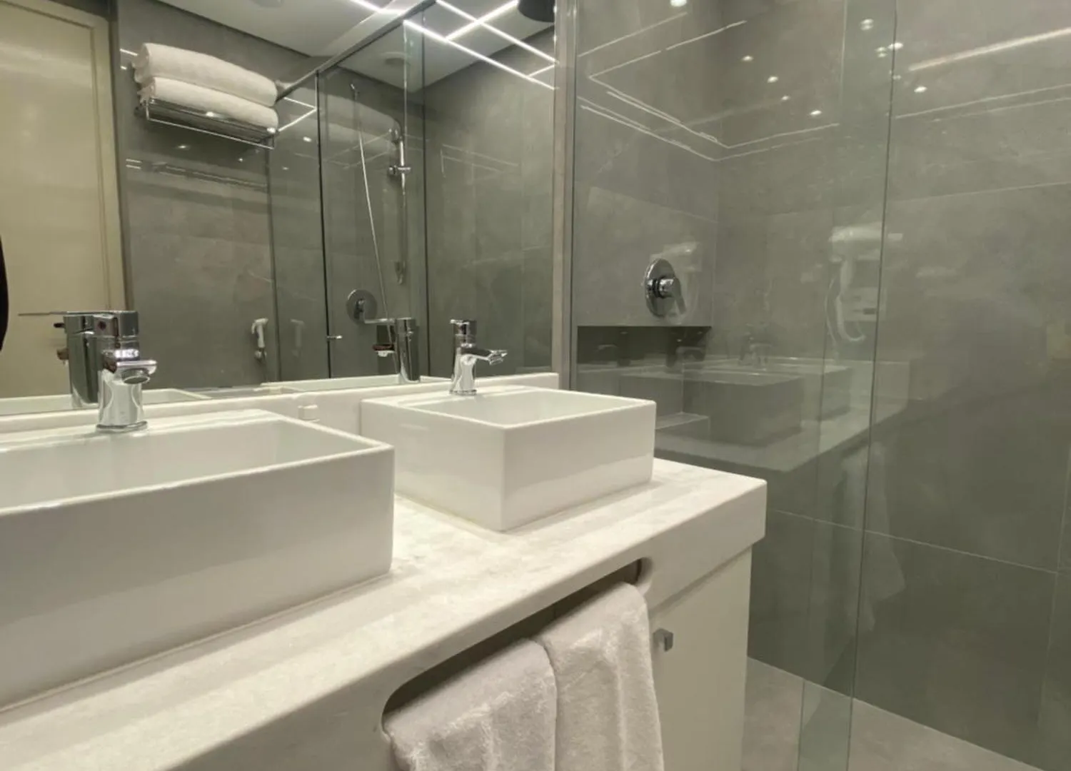 Ninety Stay Premium Sao Paulo Aparthotel